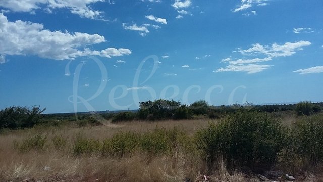 Land, Vodnjan Thumbnail