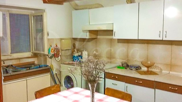 Kuća, Centar Thumbnail