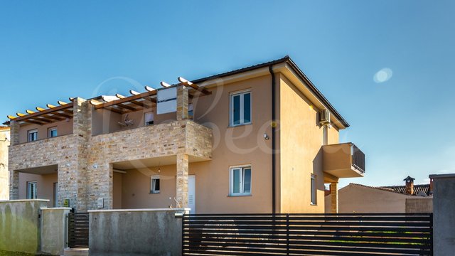 Kuća, Galižana Thumbnail
